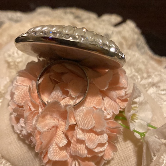 Ring - Picture 8 of 9